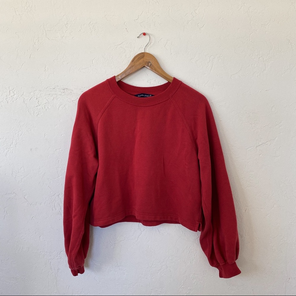 Abercrombie & Fitch Sweater + Leather Pouch